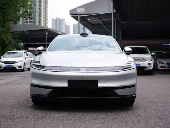 Changan Qiyuan A06 2025