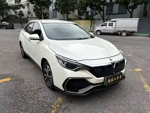 Venucia D60 EV 2021