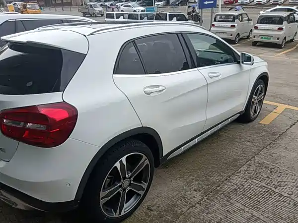 Mercedes-Benz GLA 2017