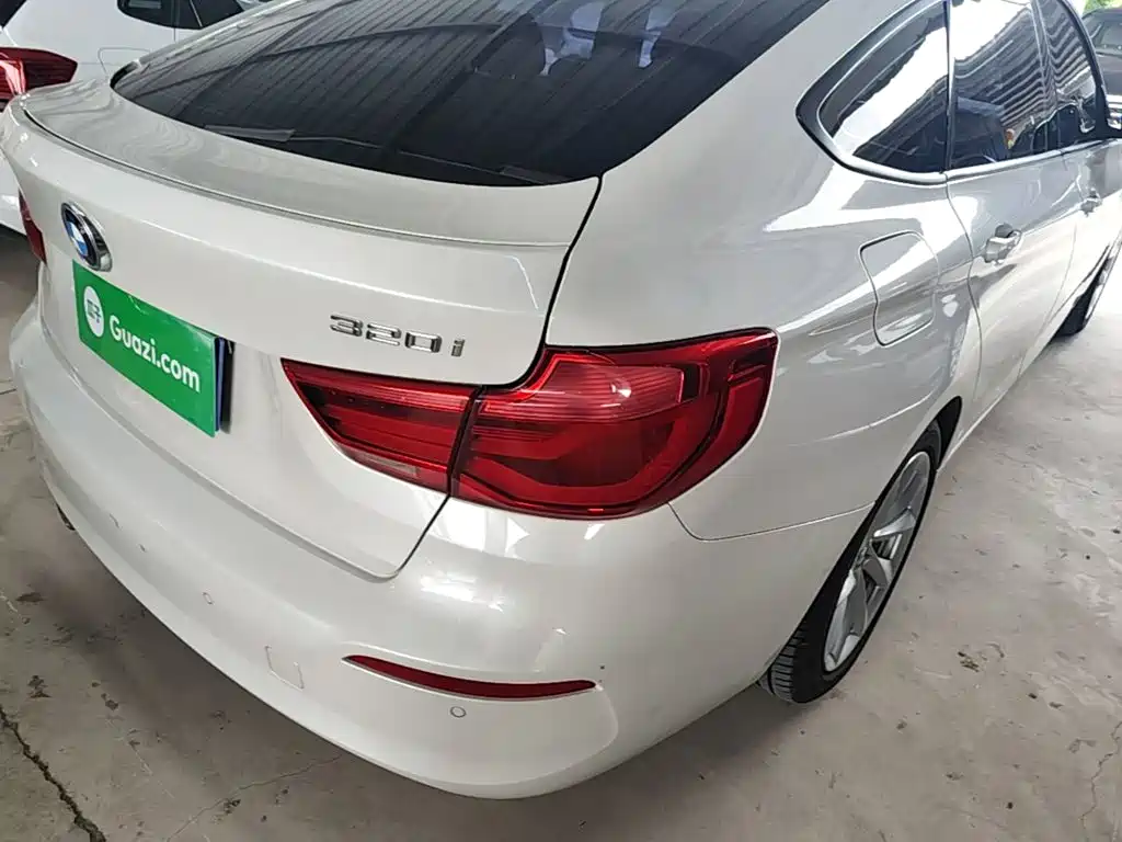 BMW 3 Series GT 2018 — фото 8