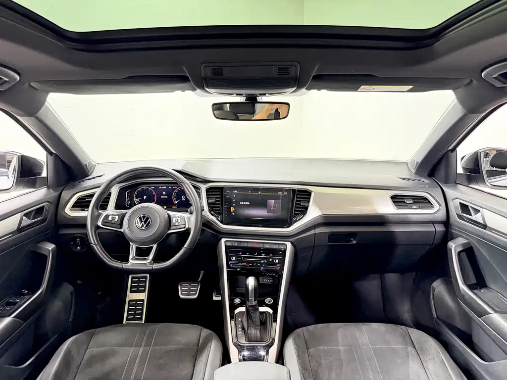 Volkswagen T-Roc 2023 — фото 11