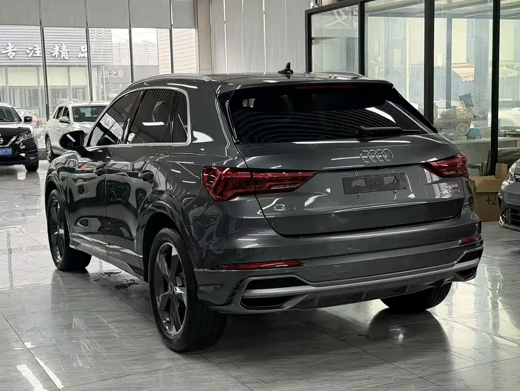 Audi Q3 2022 — фото 10