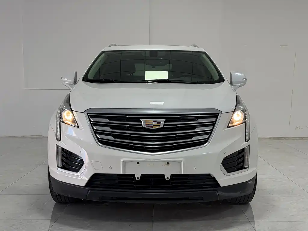 Cadillac XT5 2017 — фото 2