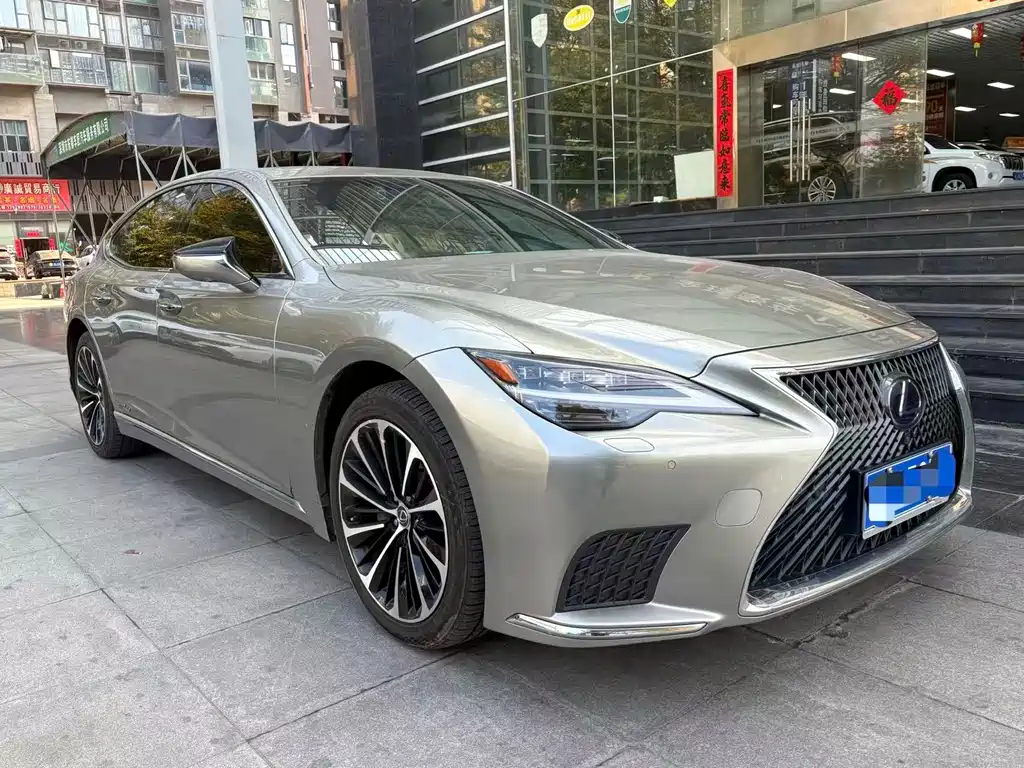 Lexus LS 2020 — фото 3