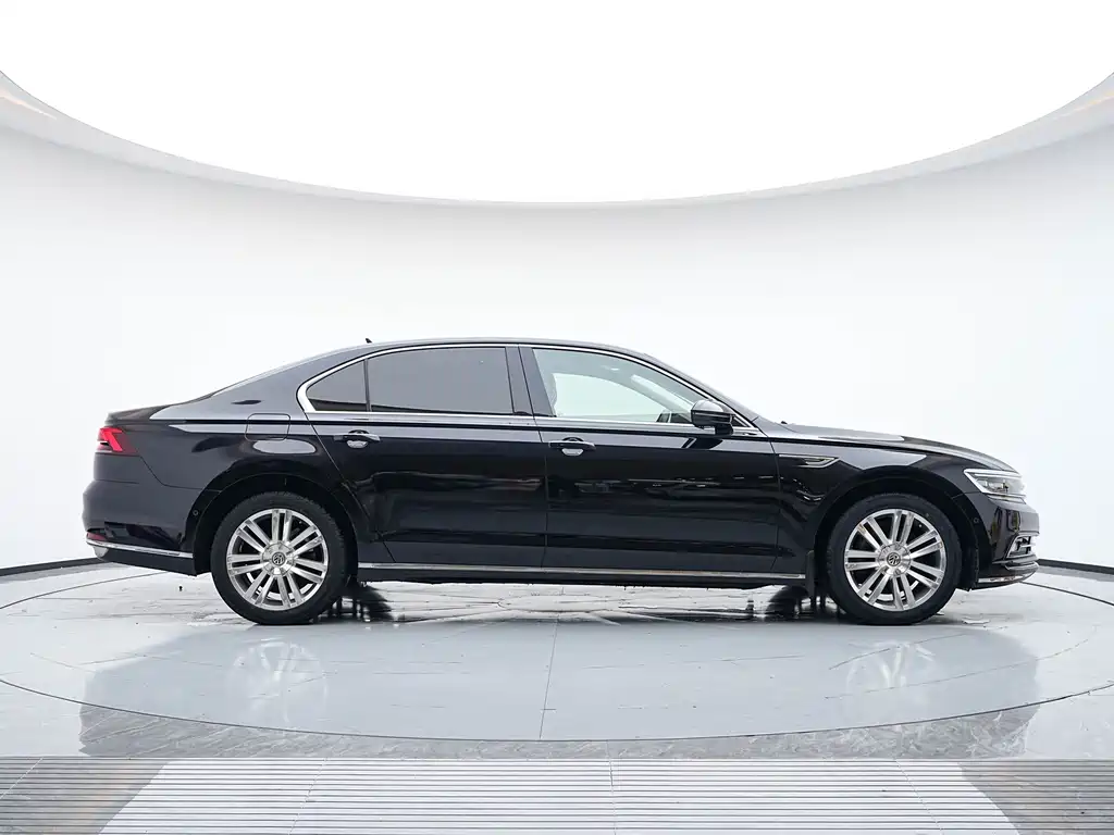 Volkswagen Phideon 2017 — фото 5