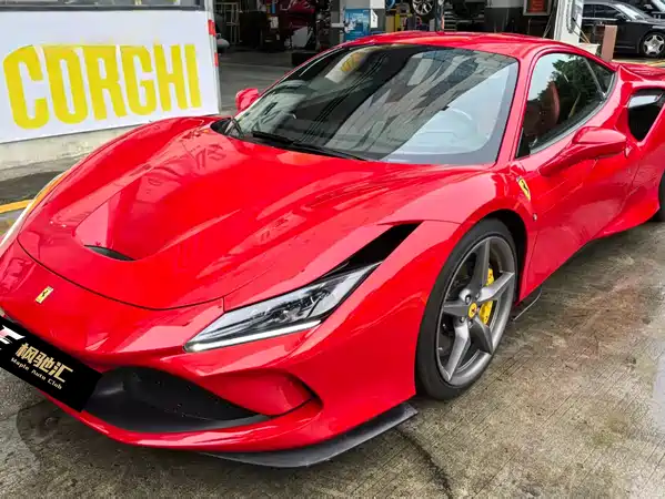 Ferrari F8 2019