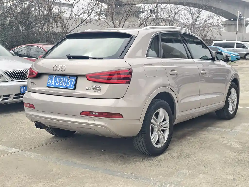 Audi Q3 2015 — фото 4