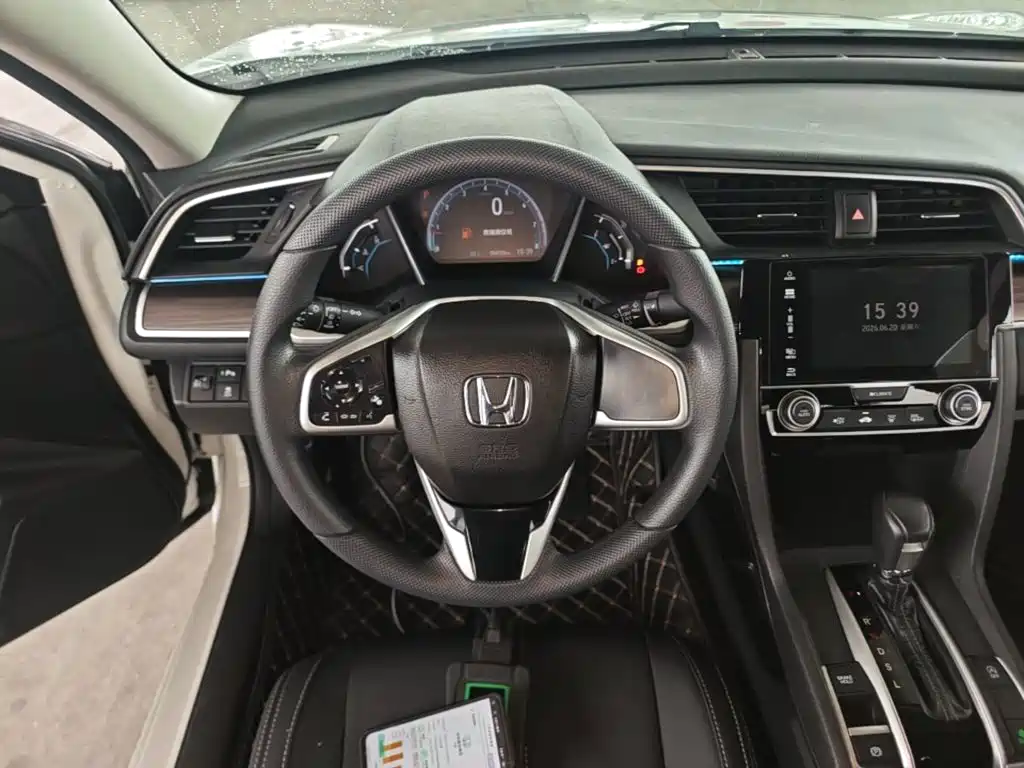 Honda Civic 2020 — фото 11