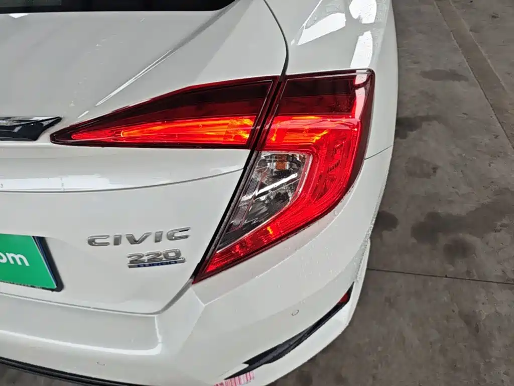Honda Civic 2020 — фото 8