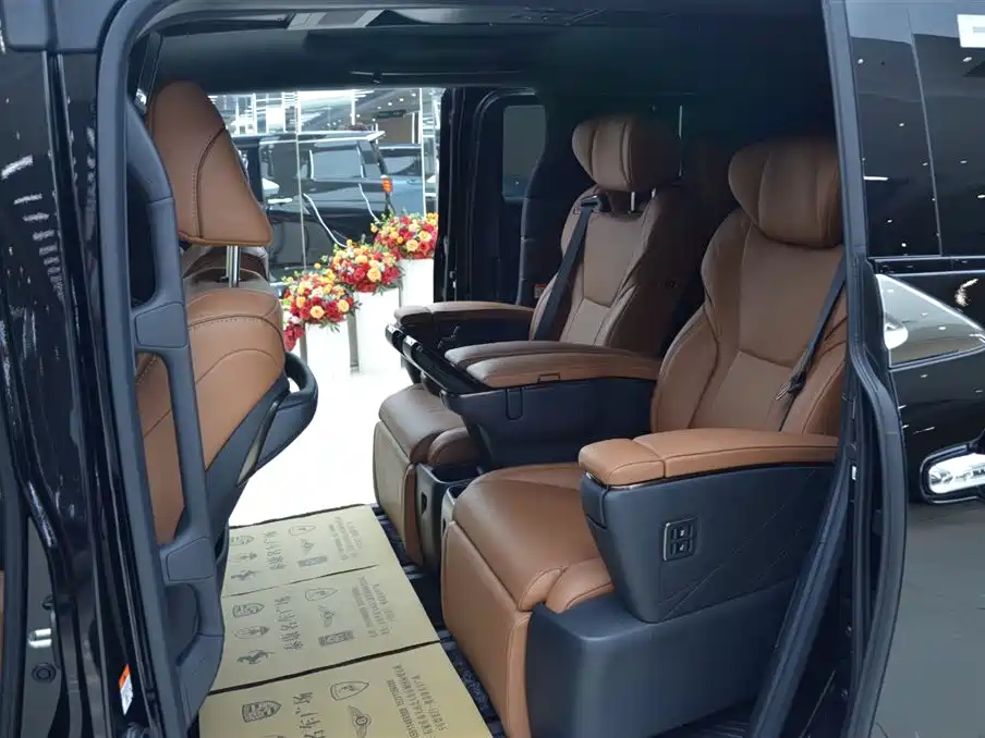 Toyota Alphard 2025 — фото 5