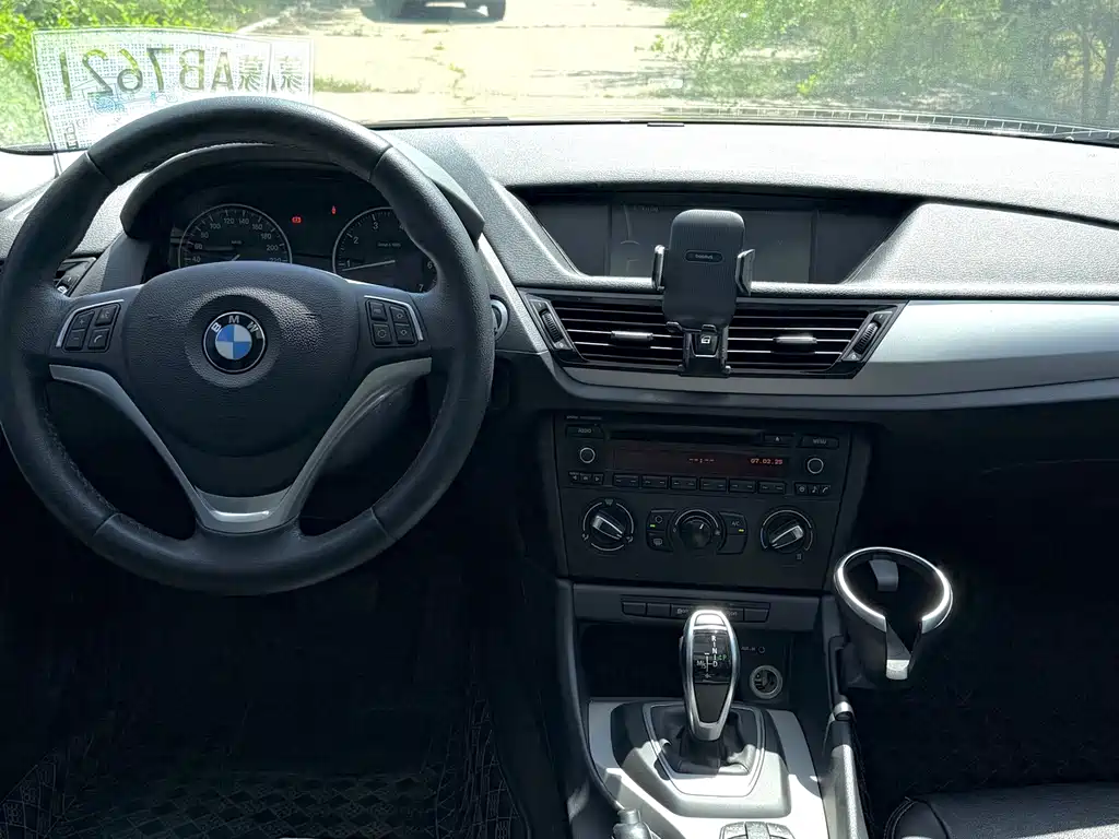 BMW X1 2014 — фото 19