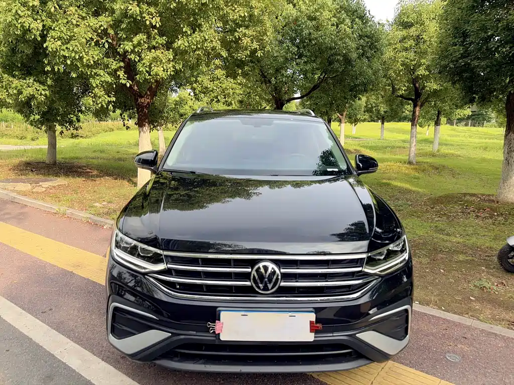 Volkswagen Tiguan L 2023 — фото 2