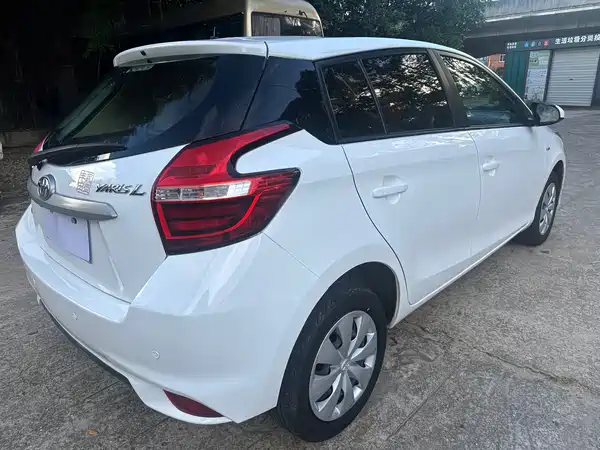 Toyota Yaris L 2017