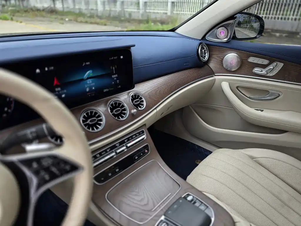 Mercedes-Benz E-Class 2021 — фото 14