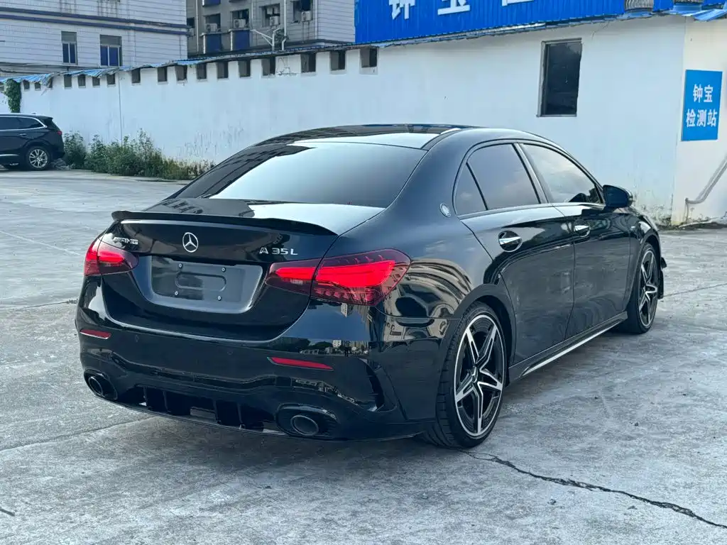 Mercedes-Benz A-Class AMG 2025 — фото 15