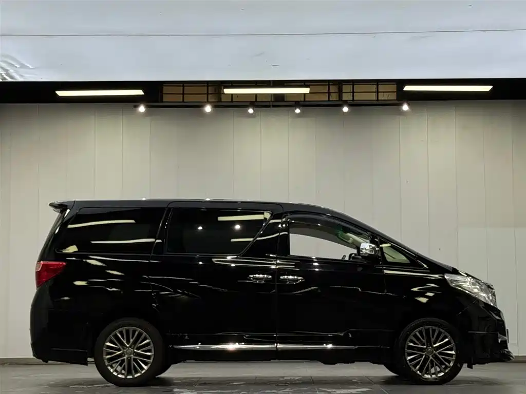 Toyota Alphard 2015 — фото 12