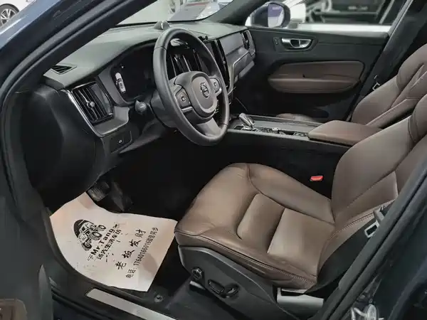 Volvo XC60 2023
