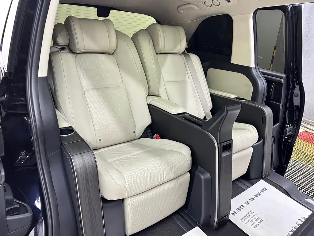 Honda Odyssey 2023 — фото 15