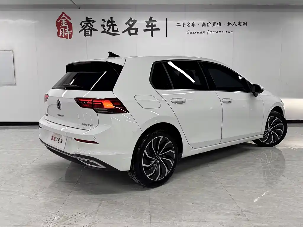 Volkswagen Golf 2023