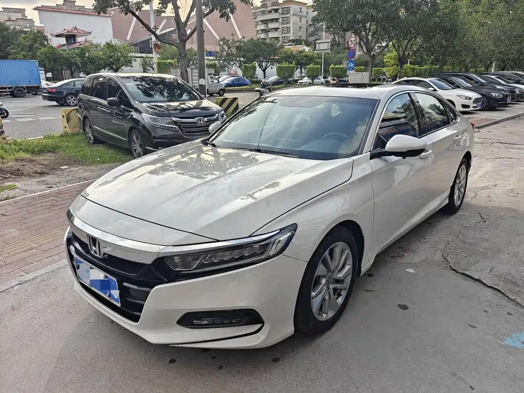 Honda Accord 2019 — фото 1