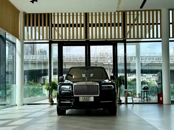 Rolls-Royce Cullinan 2021