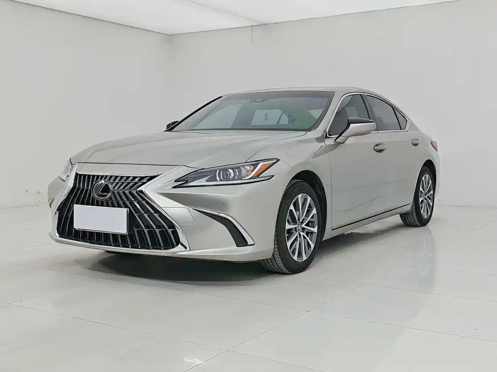 Lexus ES 2024 — фото 1