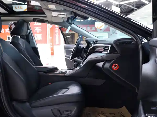 Toyota Camry 2019