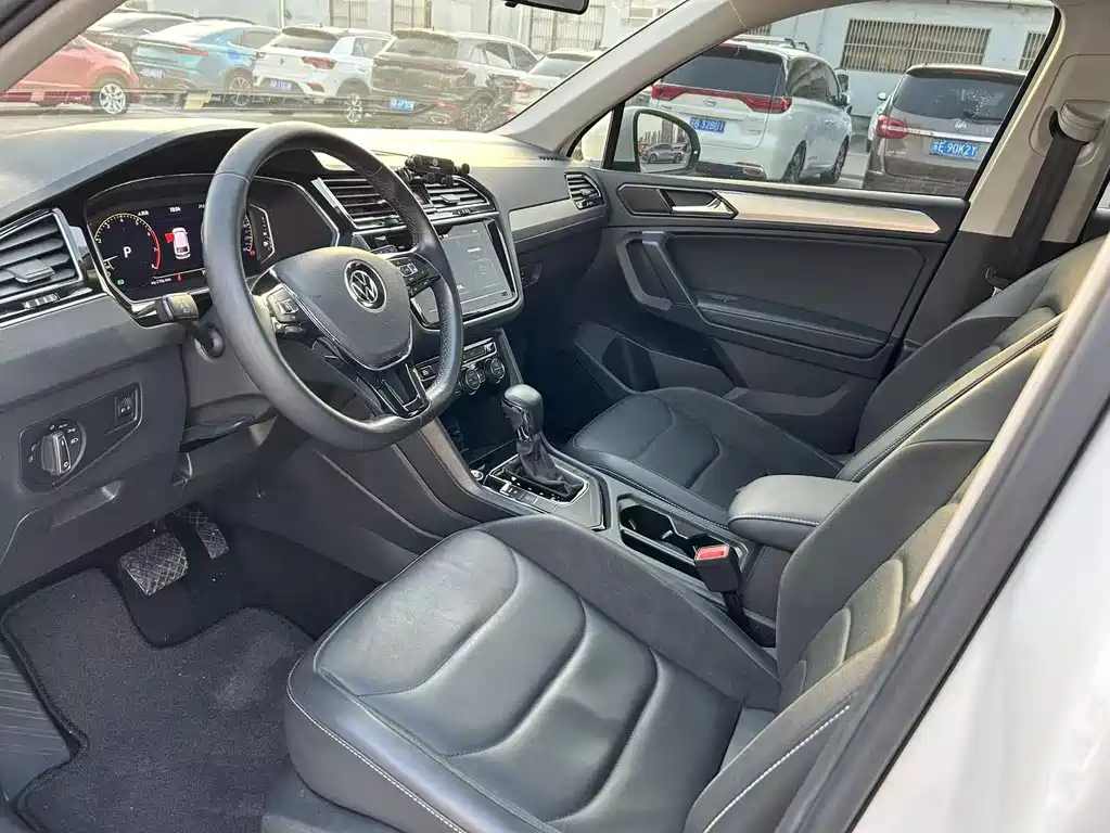 Volkswagen Tiguan L 2021 — фото 13