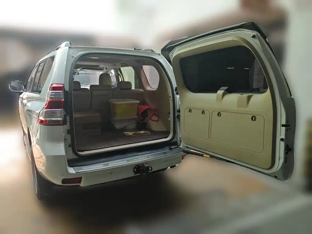 Toyota Prado 2014 — фото 10