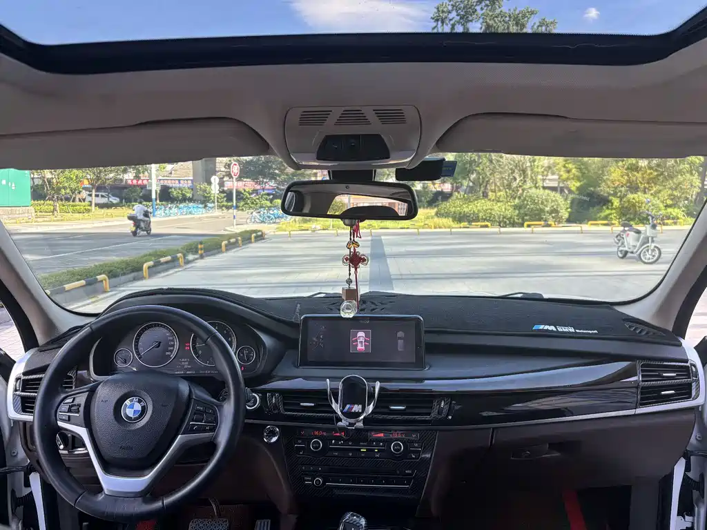 BMW X5 2015 — фото 24