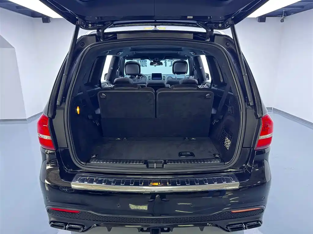 Mercedes-Benz GLS AMG 2017 — фото 9