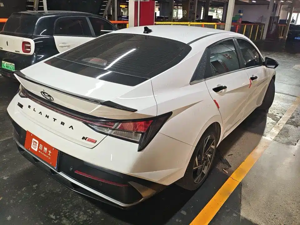 Hyundai Elantra 2024