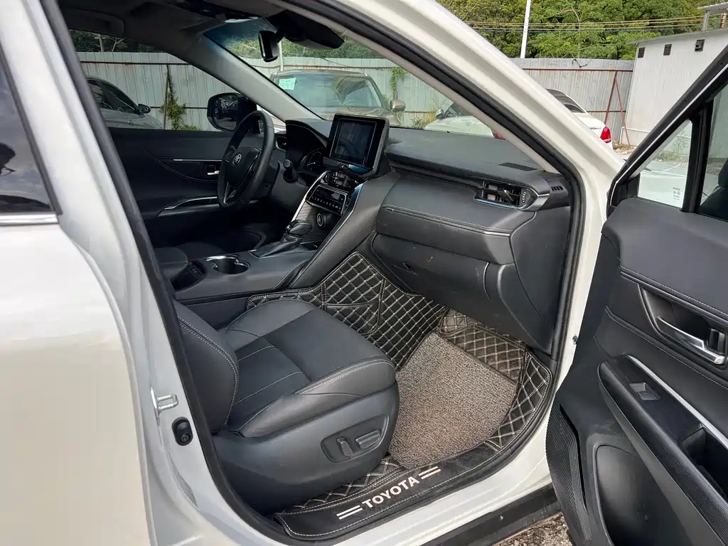Toyota Harrier 2022 — фото 16