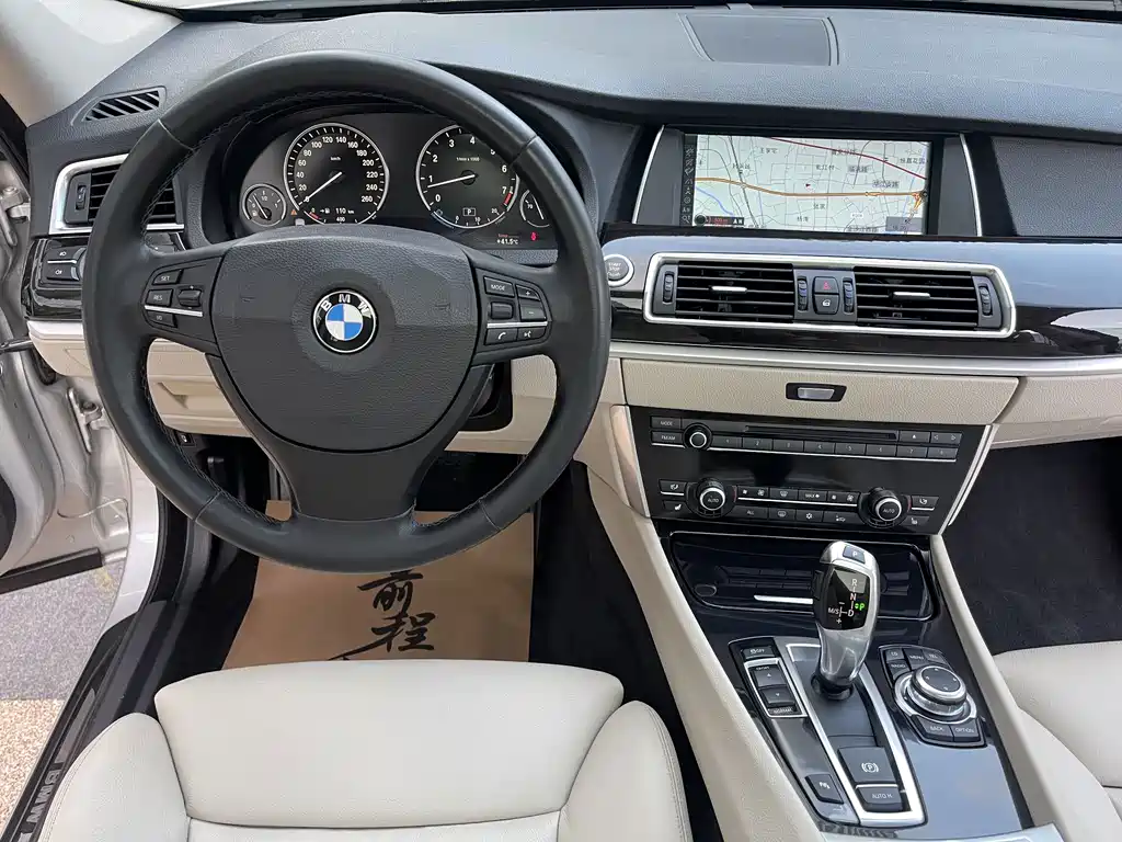 BMW 5 Series GT 2010 — фото 11