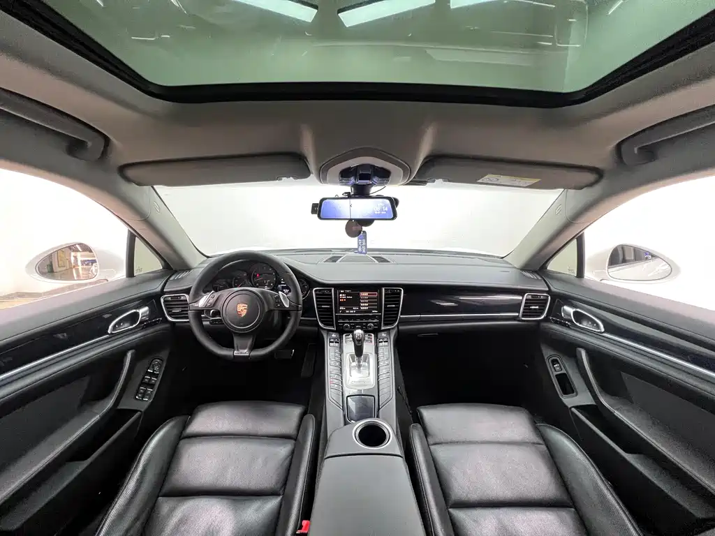 Porsche Panamera 2015 — фото 23