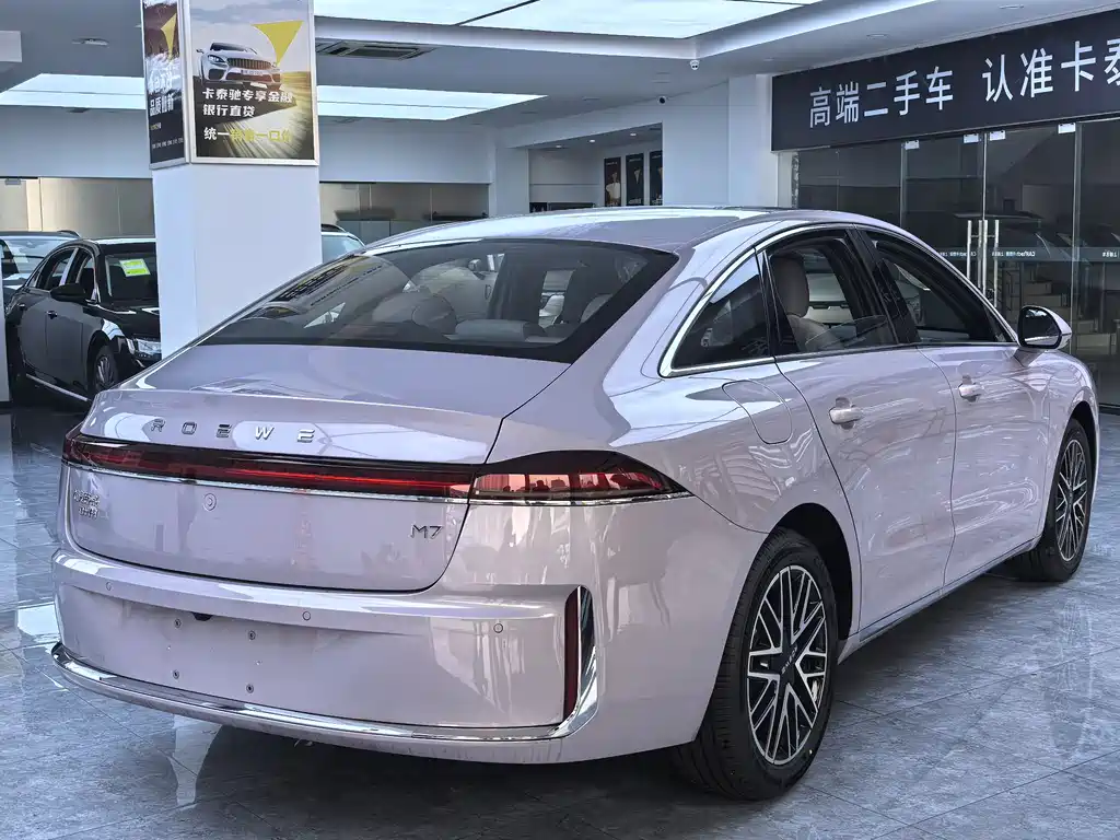 Roewe M7 DMH — фото 5
