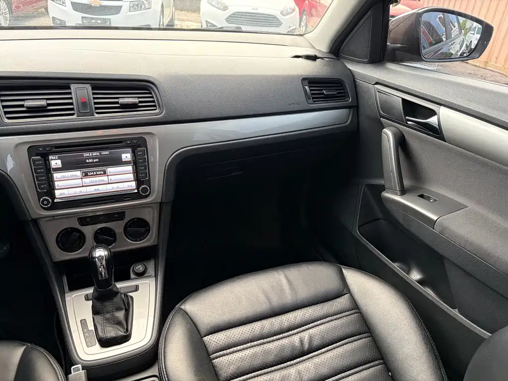 Volkswagen Gran Lavida 2015 — фото 12