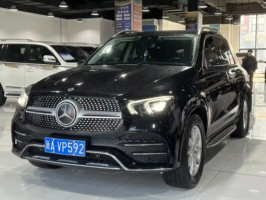 Mercedes-Benz GLE 2021 — фото 1