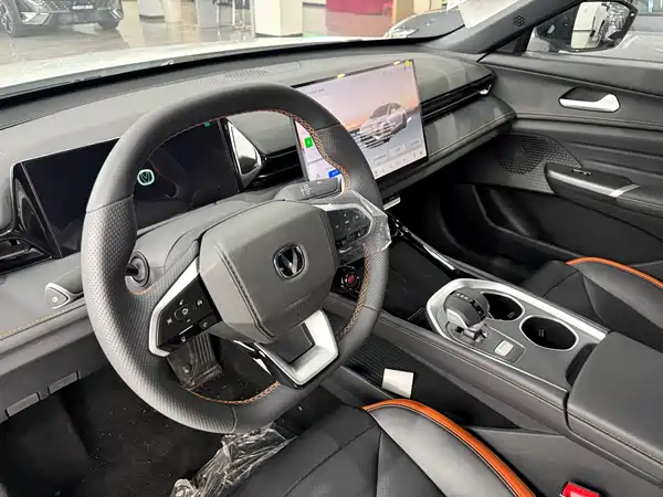 Changan UNI-V 2025