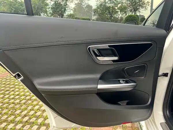 Mercedes-Benz C-Class 2023