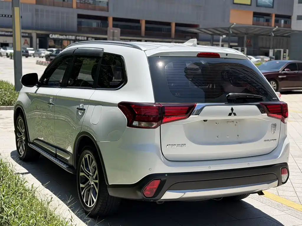 Mitsubishi Outlander 2017