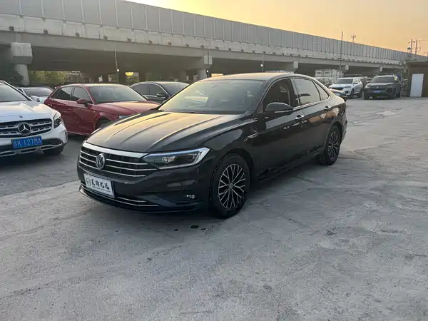 Volkswagen Sagitar 2019