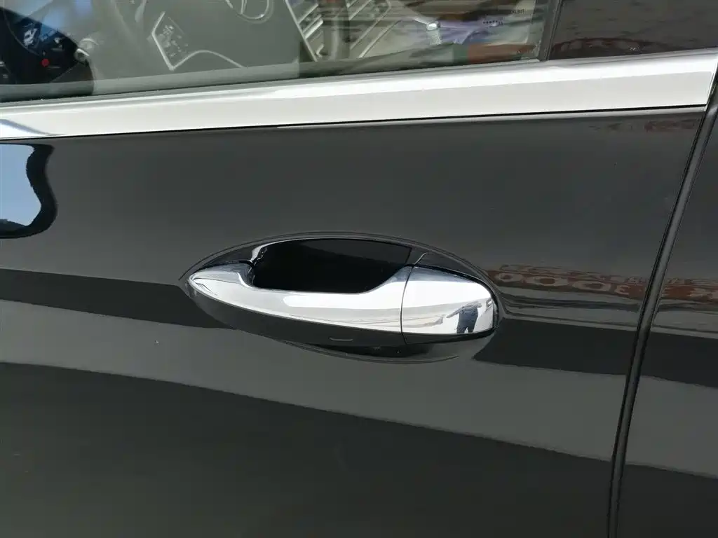 Mercedes-Benz E-Class 2023 — фото 18