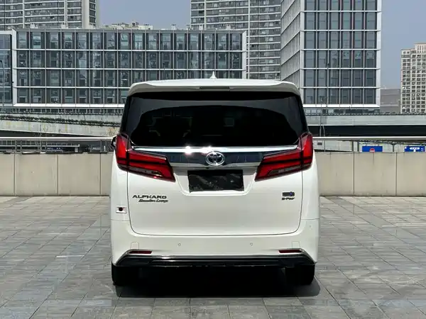 Toyota Alphard 2021