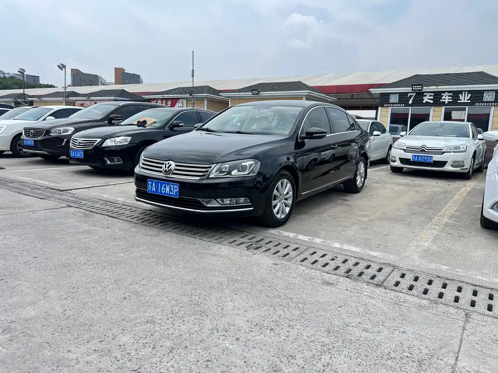 Volkswagen Magotan 2012