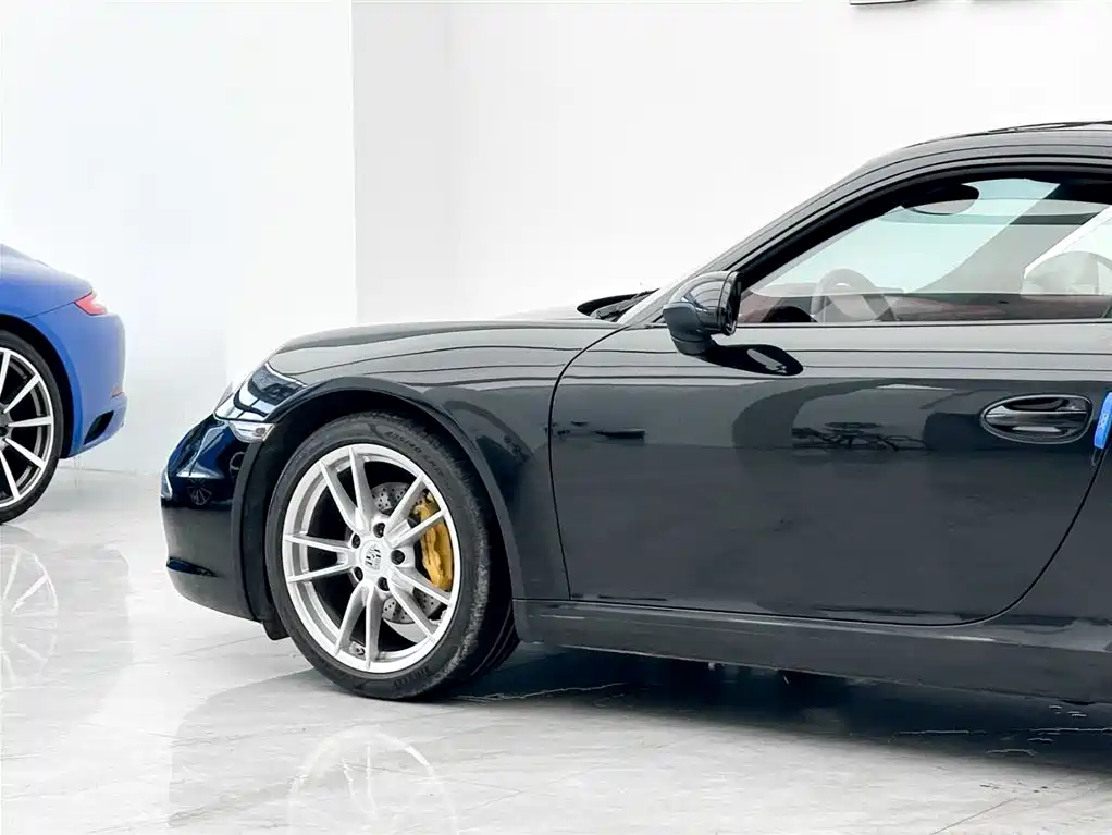 Porsche 911 2012 — фото 9