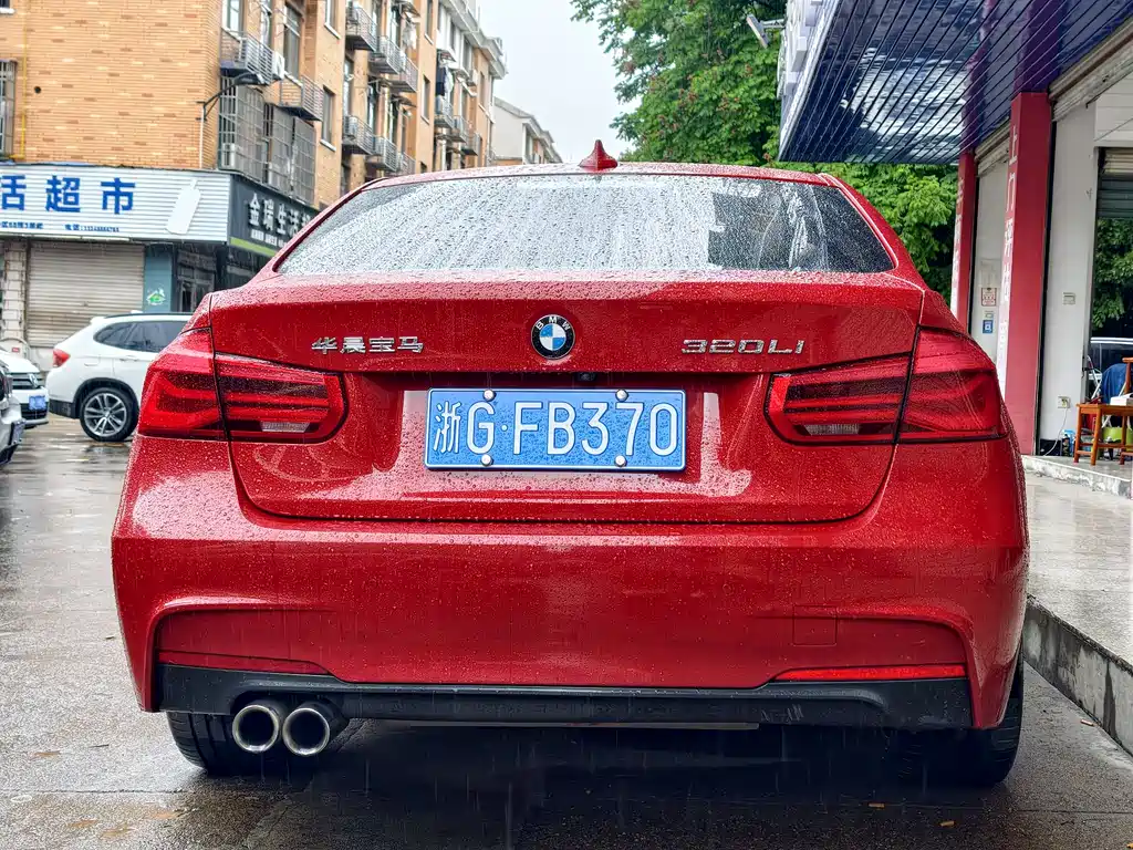 BMW 3 Series 2018 — фото 3