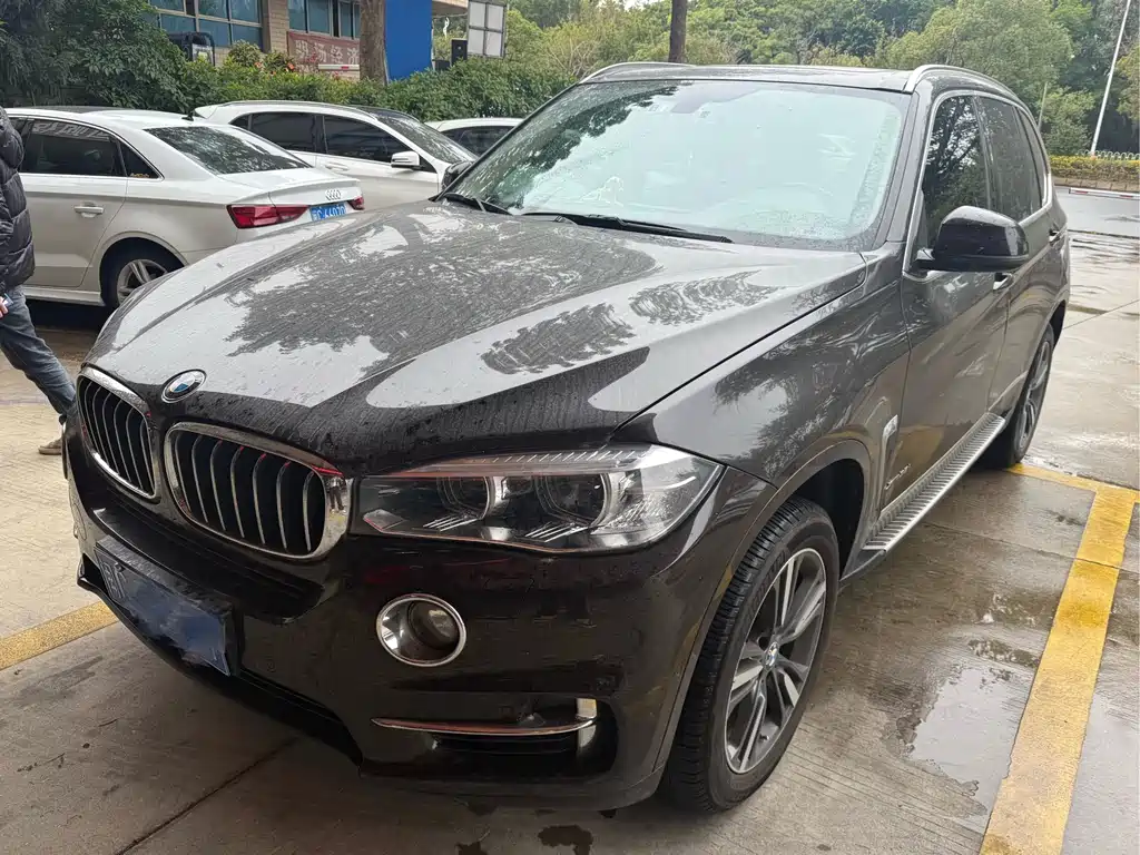 BMW X5 2018 — фото 1