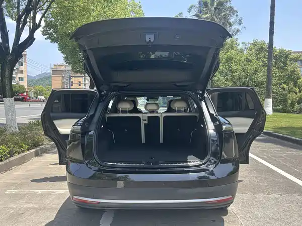 NIO ES6 2024