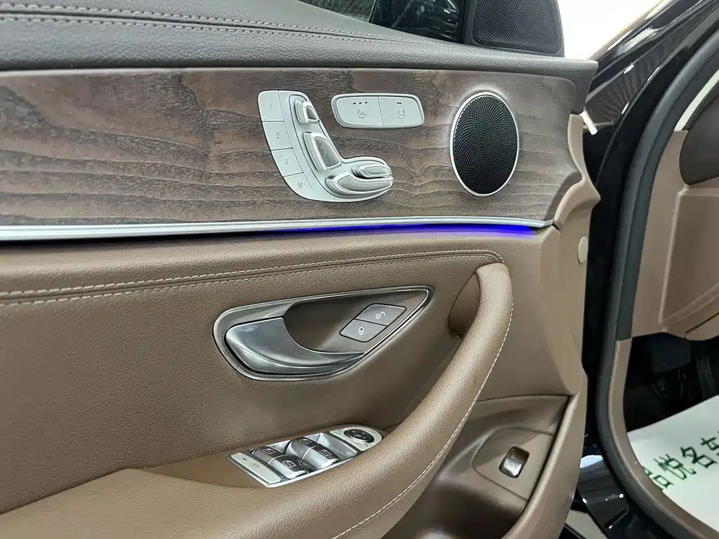 Mercedes-Benz E-Class 2020 — фото 11